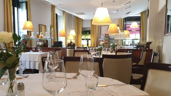 sala grande ristorante belluccio